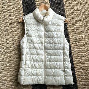 UNIQLO white soft puffer vest
